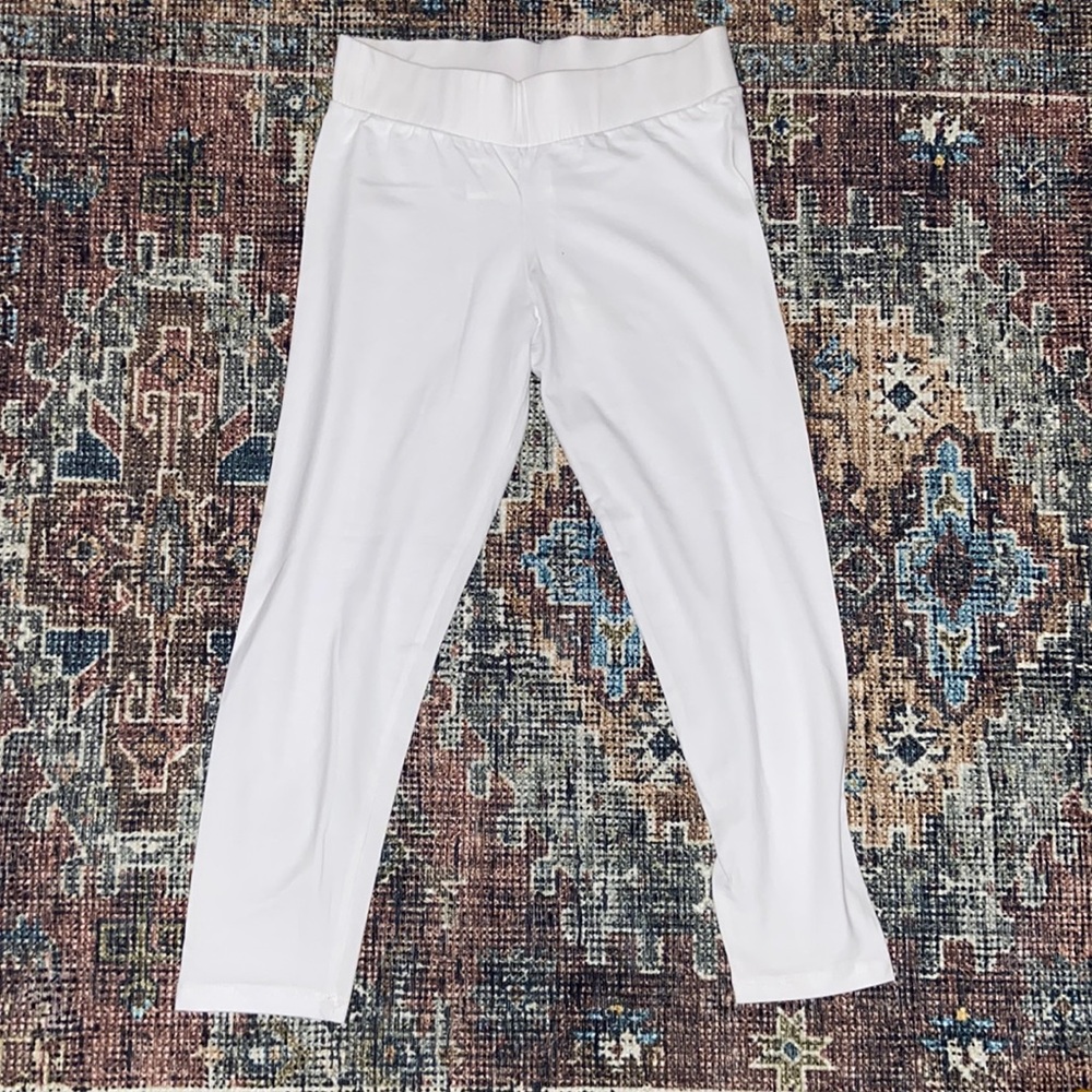 NWOT 3/4 white leggings. Medium. 70cm too to bottom